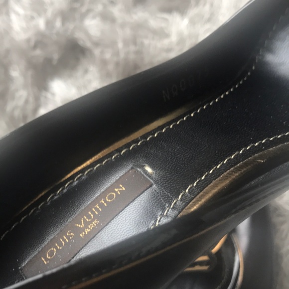 Authentic Louis Vuitton jeweled heel 38 - Picture 8 of 8